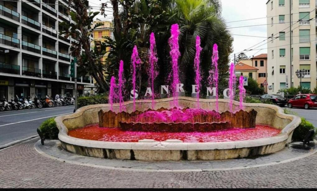Trilocale Piazza Colombo Sanremo Exterior foto